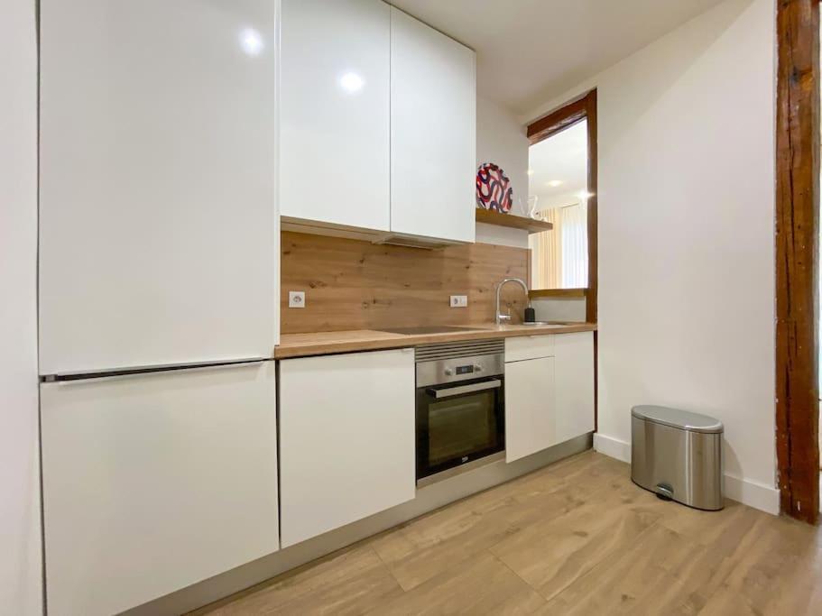 New Lavapies Spacious Flat, 2 Bedrooms And 2 Balconies Мадрид Екстериор снимка